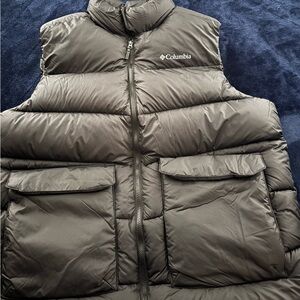 Mens Columbia Lakeport Omni Heat Max Warmth Puffer Vest Sz XL BLACK